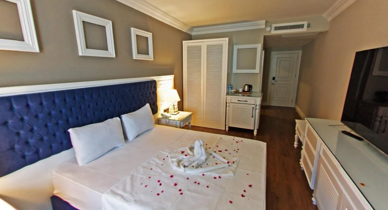 Mara Palas Hotel Fethiye 4*,